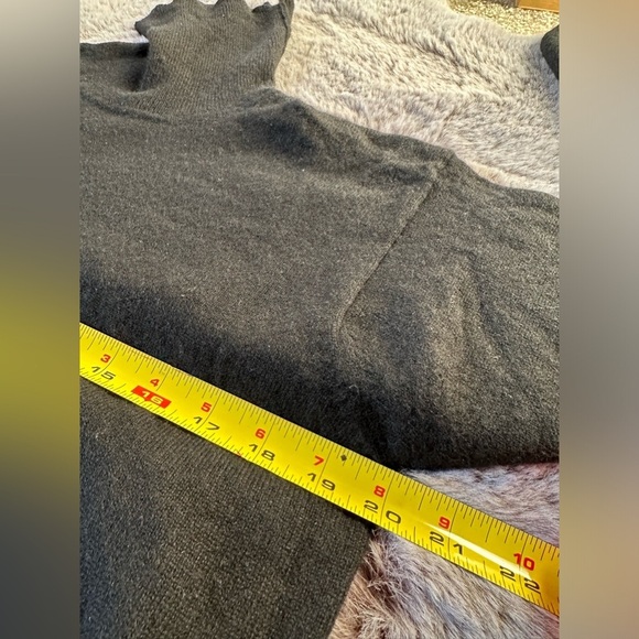 Valerie Stevens Two Ply Black Cashmere turtle neck Wool Sweater medium - Picture 9 of 11